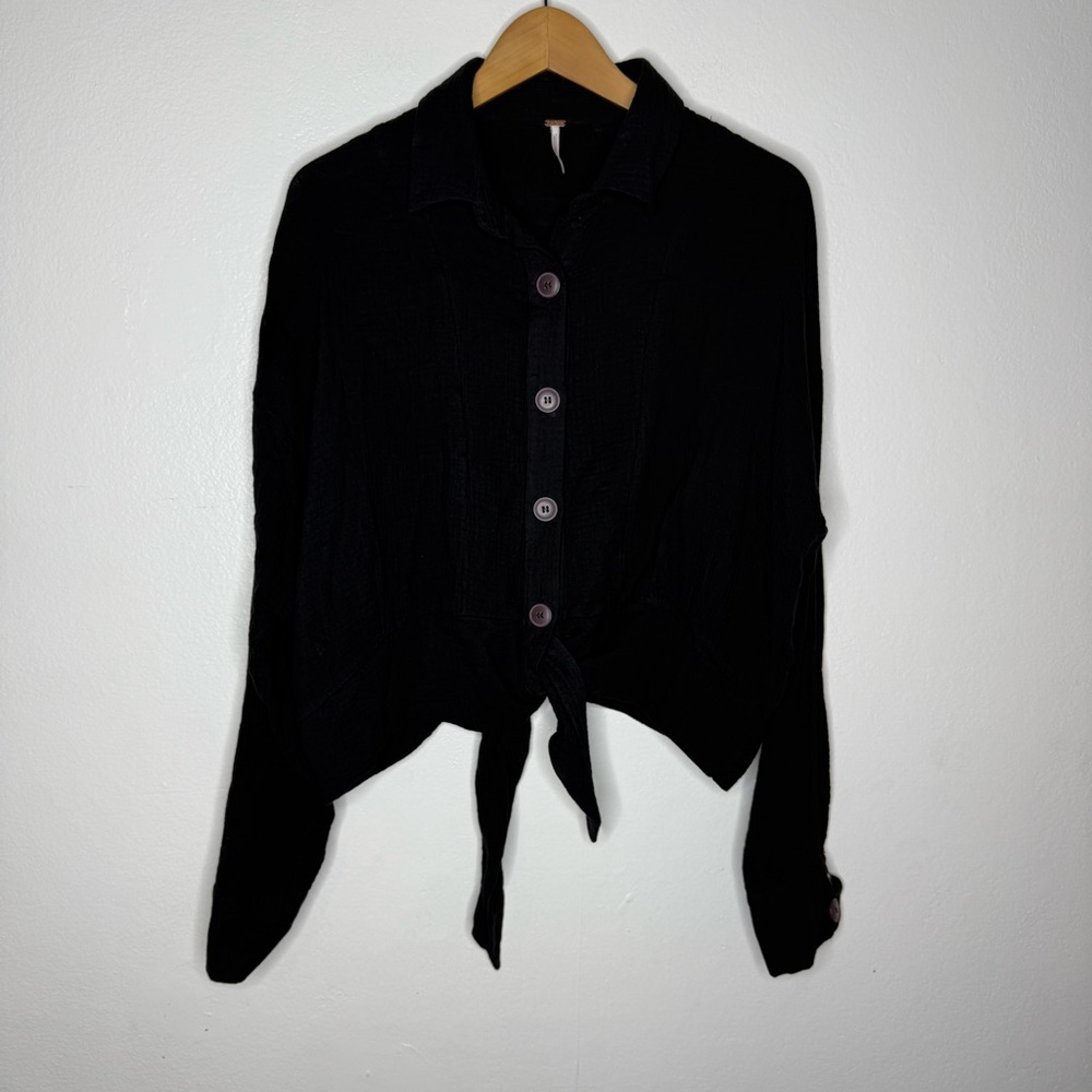 Free People Sunstreaks Black Cotton Gauze Button Front Tie Hem Shirt Top Size M - Picture 2 of 8